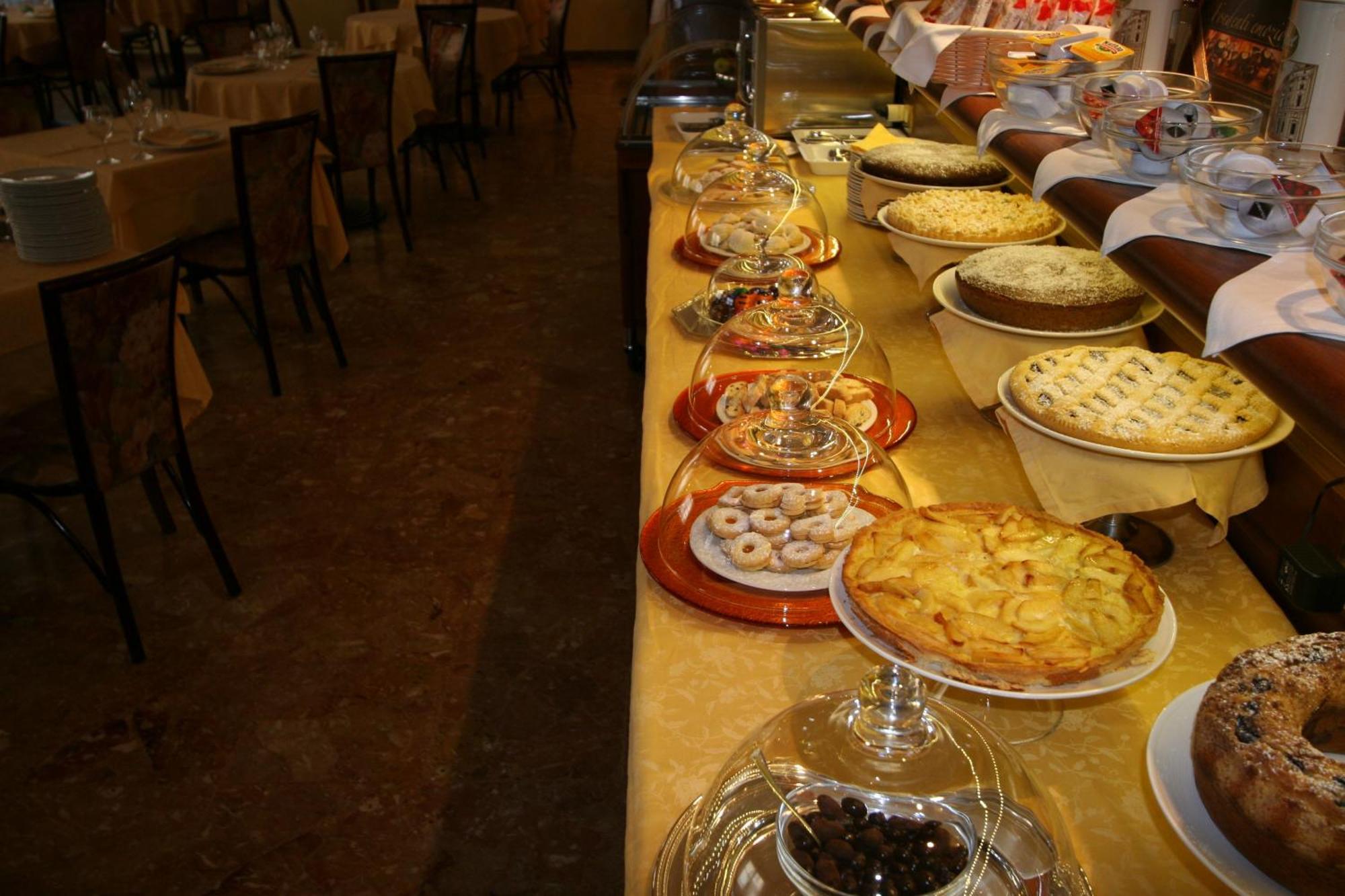 Nuovo Albergo Кьети Экстерьер фото