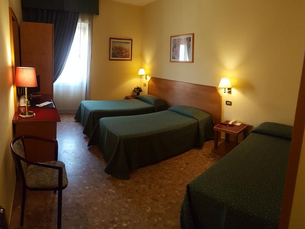 Nuovo Albergo Кьети Экстерьер фото