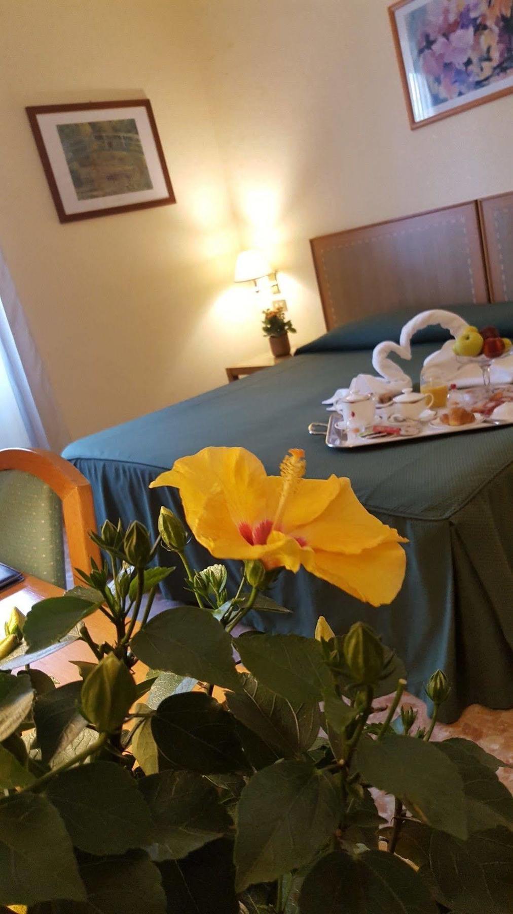 Nuovo Albergo Кьети Экстерьер фото