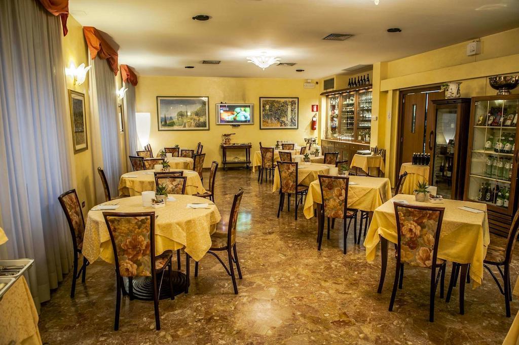 Nuovo Albergo Кьети Экстерьер фото